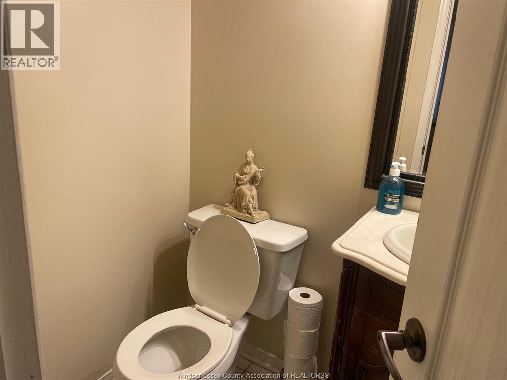 1010 Lemonwood Crescent, Windsor, Ontario  N9A 2R7 - Photo 10 - 26008183