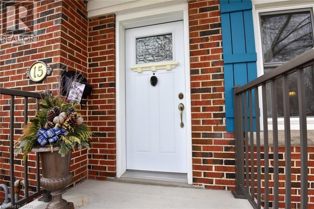 15 Concord Avenue, Dundas, Ontario  L9H 1R5 - Photo 4 - 40809061