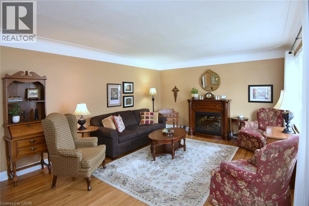 15 Concord Avenue, Dundas, Ontario  L9H 1R5 - Photo 5 - 40809061