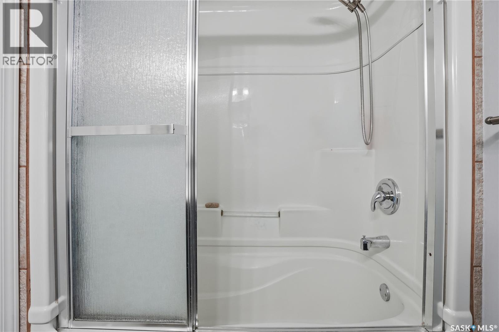 6915 Whelan Drive, Regina, Saskatchewan  S4X 3W2 - Photo 22 - SK033040