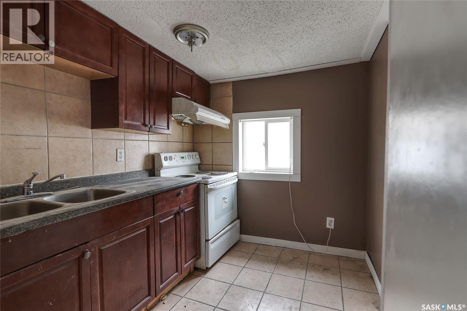 1879 St John Street, Regina, Saskatchewan  S4P 1S2 - Photo 15 - SK033020