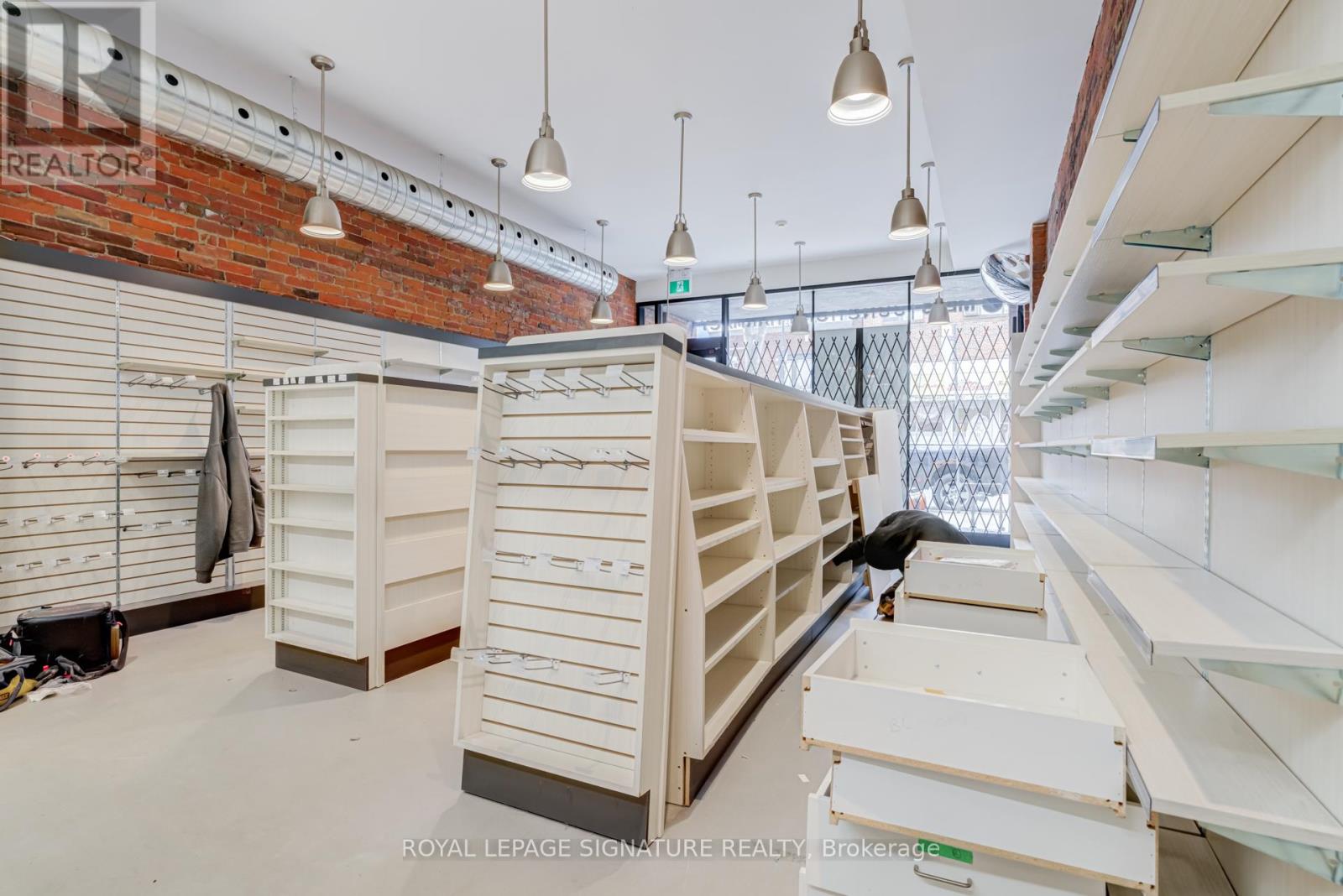 3016 Dundas Street W, Toronto, Ontario  M6P 1Z3 - Photo 6 - W13008062