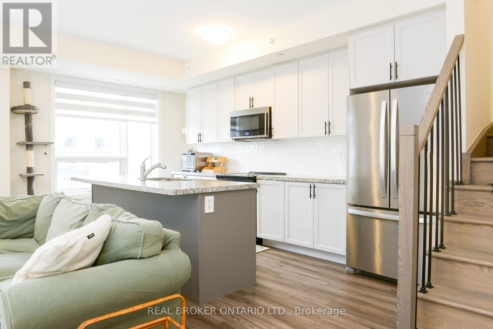 110 - 1593 Rose Way, Milton, Ontario  L9E 0J2 - Photo 4 - W13008068