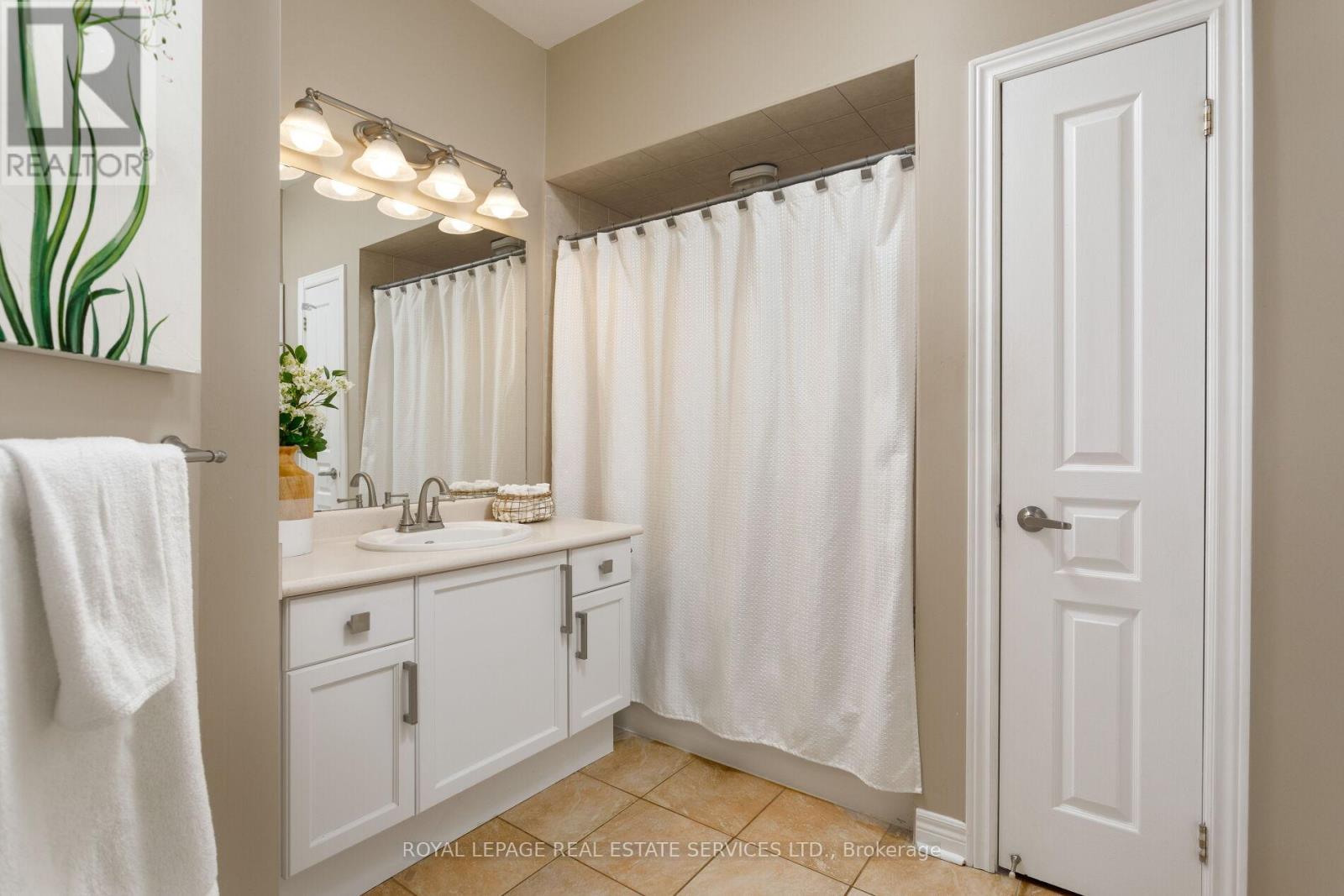 2281 Highcroft Road, Oakville, Ontario  L6M 4Y4 - Photo 13 - W13008092