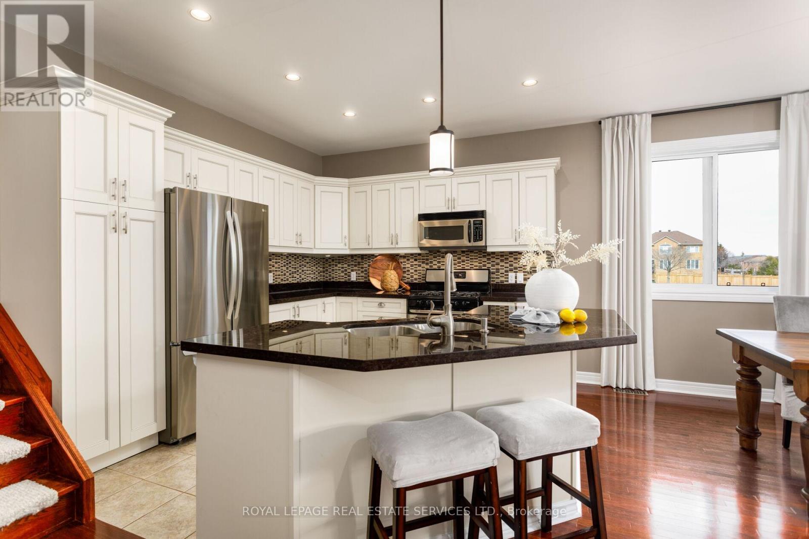 2281 Highcroft Road, Oakville, Ontario  L6M 4Y4 - Photo 8 - W13008092