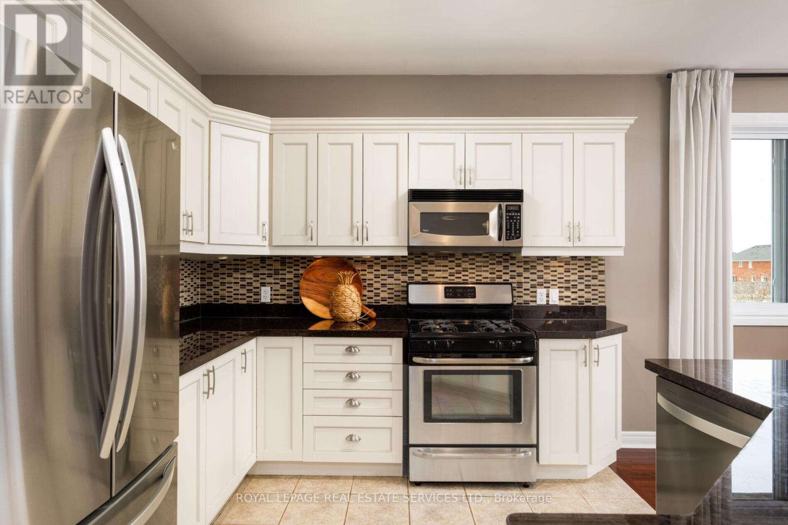 2281 Highcroft Road, Oakville, Ontario  L6M 4Y4 - Photo 9 - W13008092