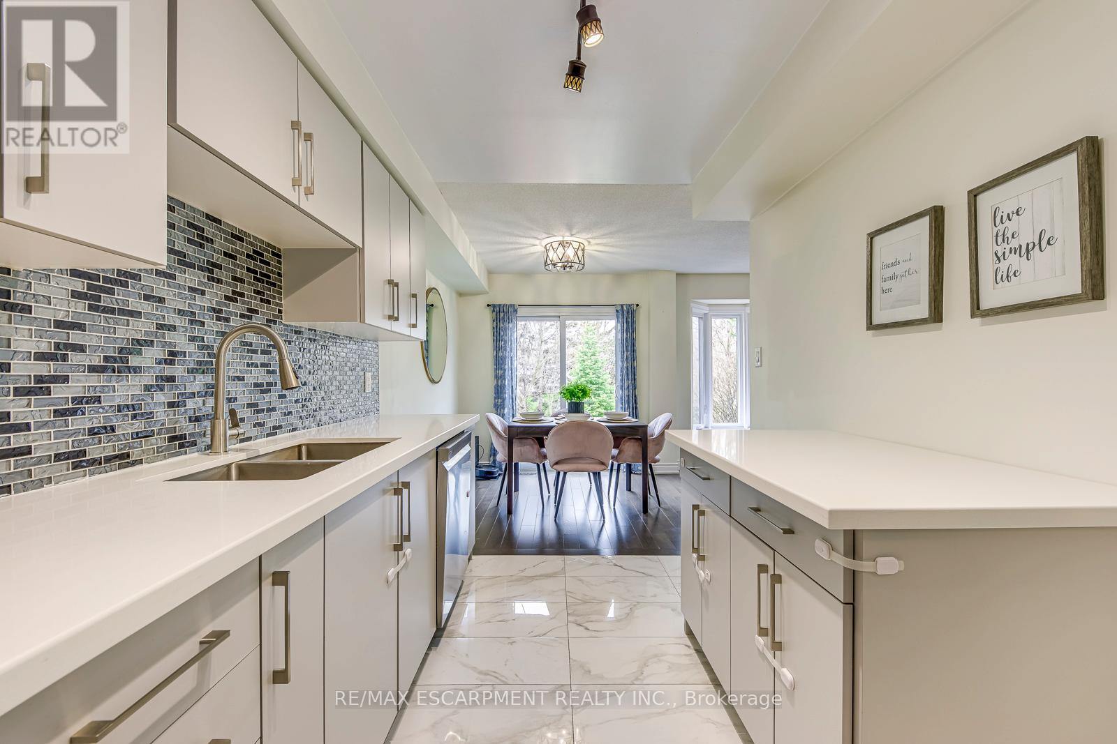 10 - 3115 New Street, Burlington, Ontario  L7N 3T5 - Photo 10 - W13008112