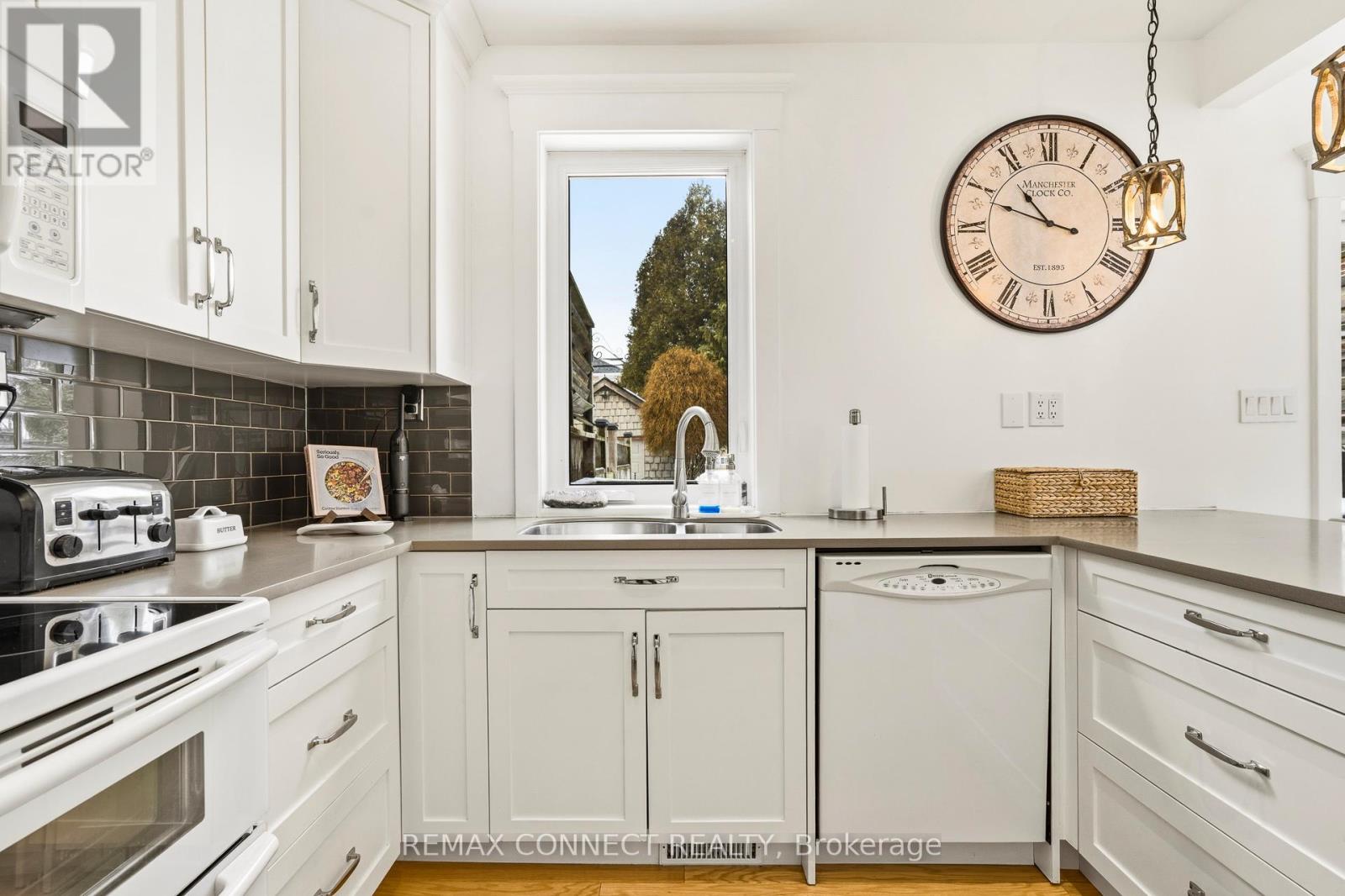 60 Woodbury Road, Toronto, Ontario  M8W 1X7 - Photo 11 - W13008144