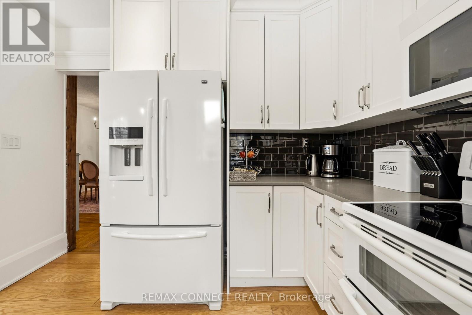 60 Woodbury Road, Toronto, Ontario  M8W 1X7 - Photo 12 - W13008144