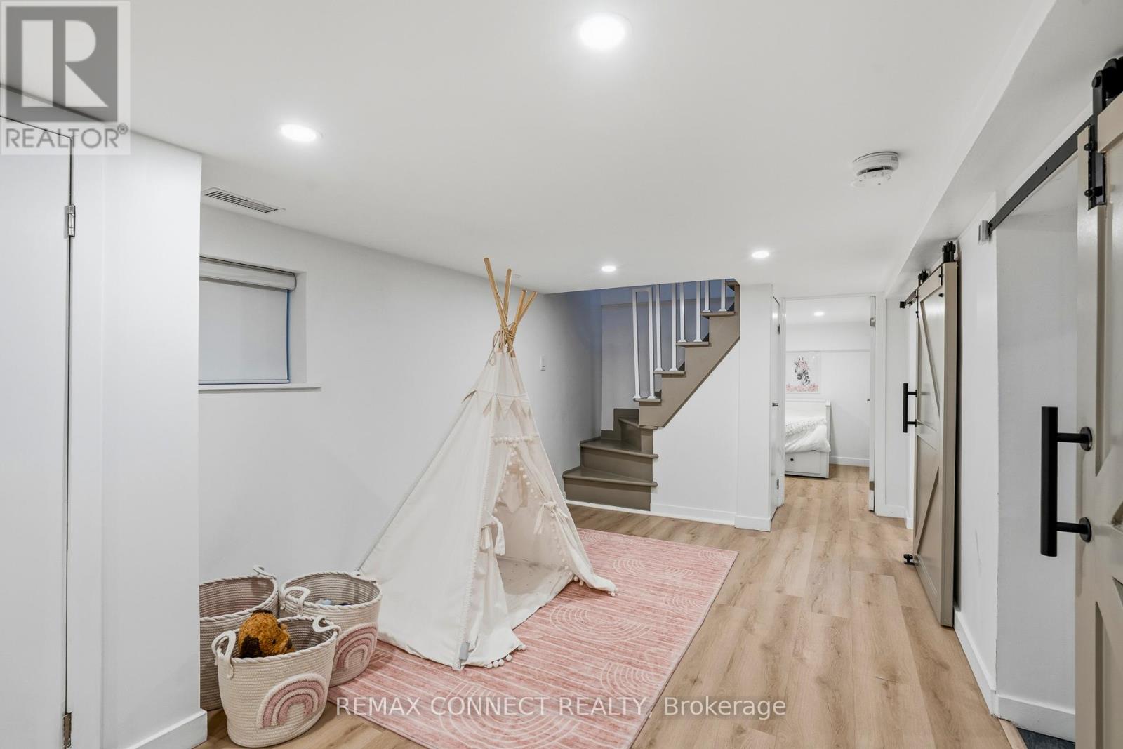 60 Woodbury Road, Toronto, Ontario  M8W 1X7 - Photo 38 - W13008144