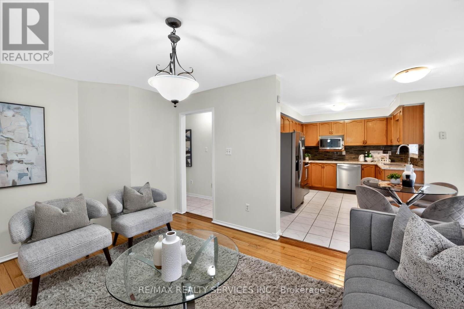 6 Creekwood Drive, Brampton, Ontario  L7A 1G6 - Photo 17 - W13008146