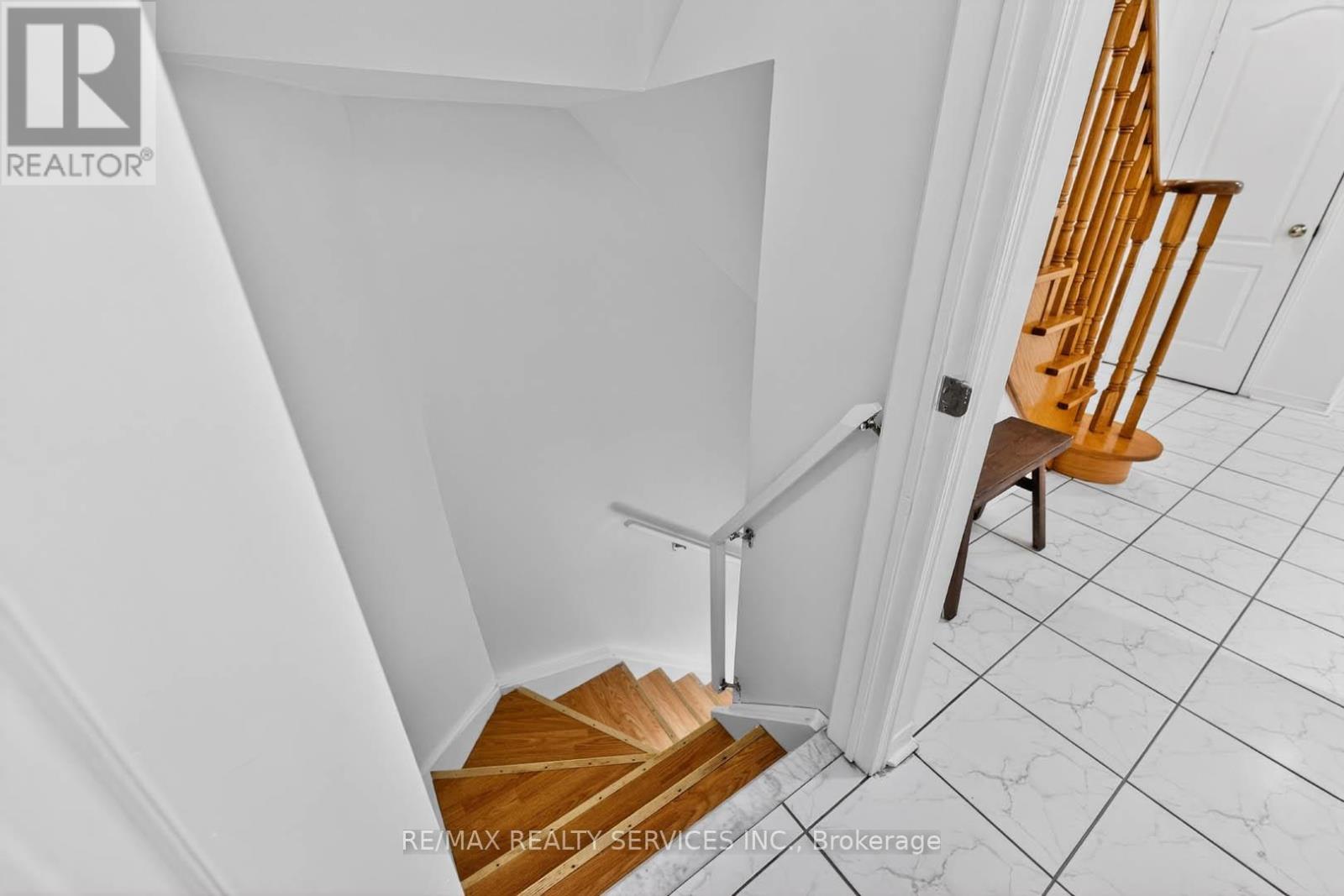 6 Creekwood Drive, Brampton, Ontario  L7A 1G6 - Photo 40 - W13008146