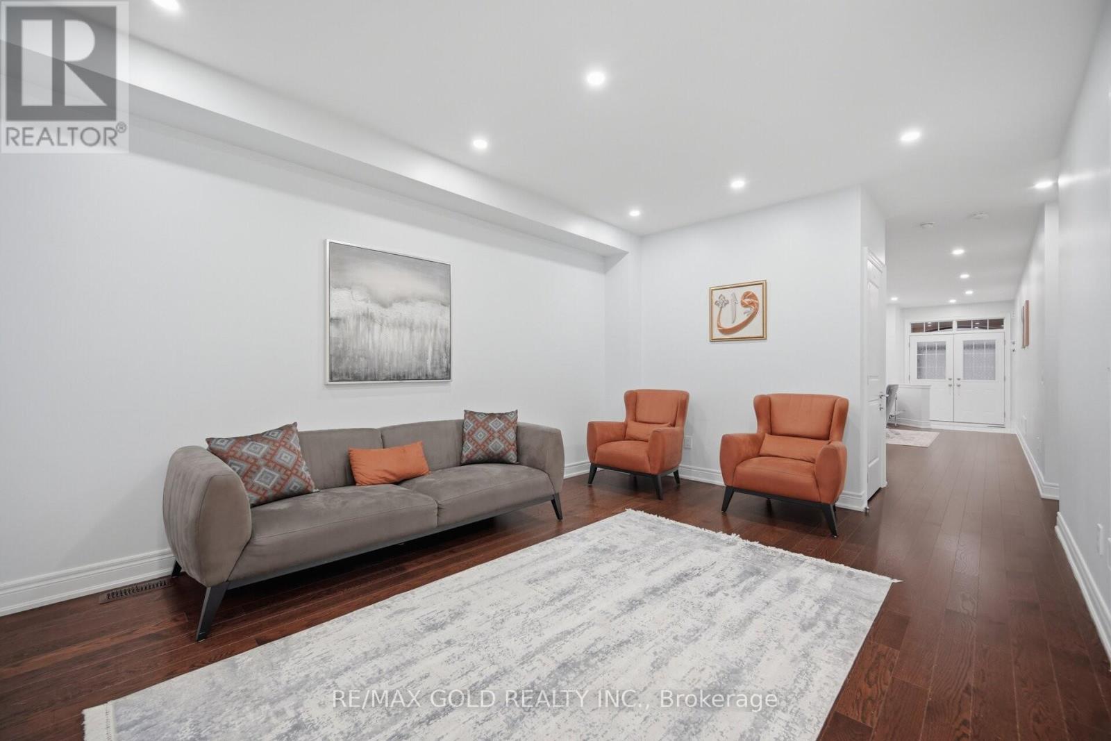 11 Sinatra Street, Brampton, Ontario  L6R 4B3 - Photo 7 - W13008198