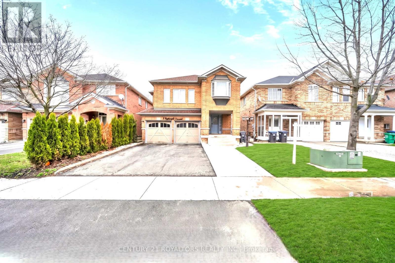 5 FARTHINGALE CRESCENT, Brampton, Ontario