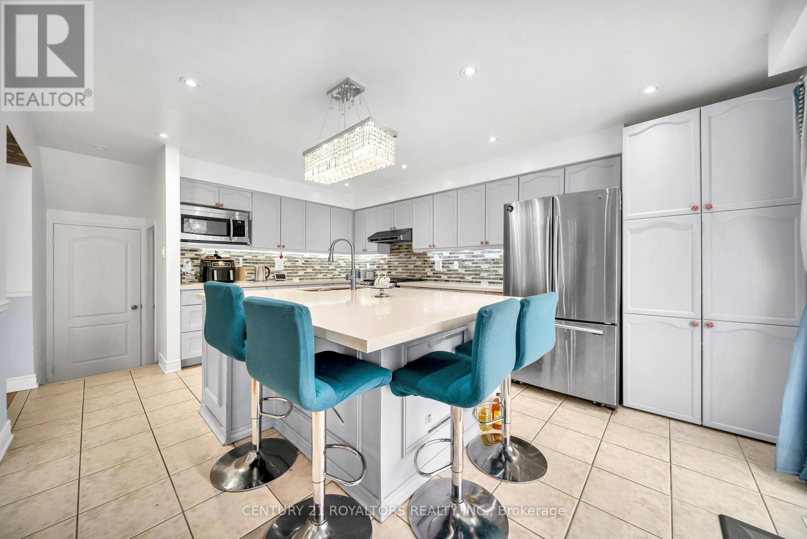 5 Farthingale Crescent, Brampton, Ontario  L7A 1R3 - Photo 16 - W13008234