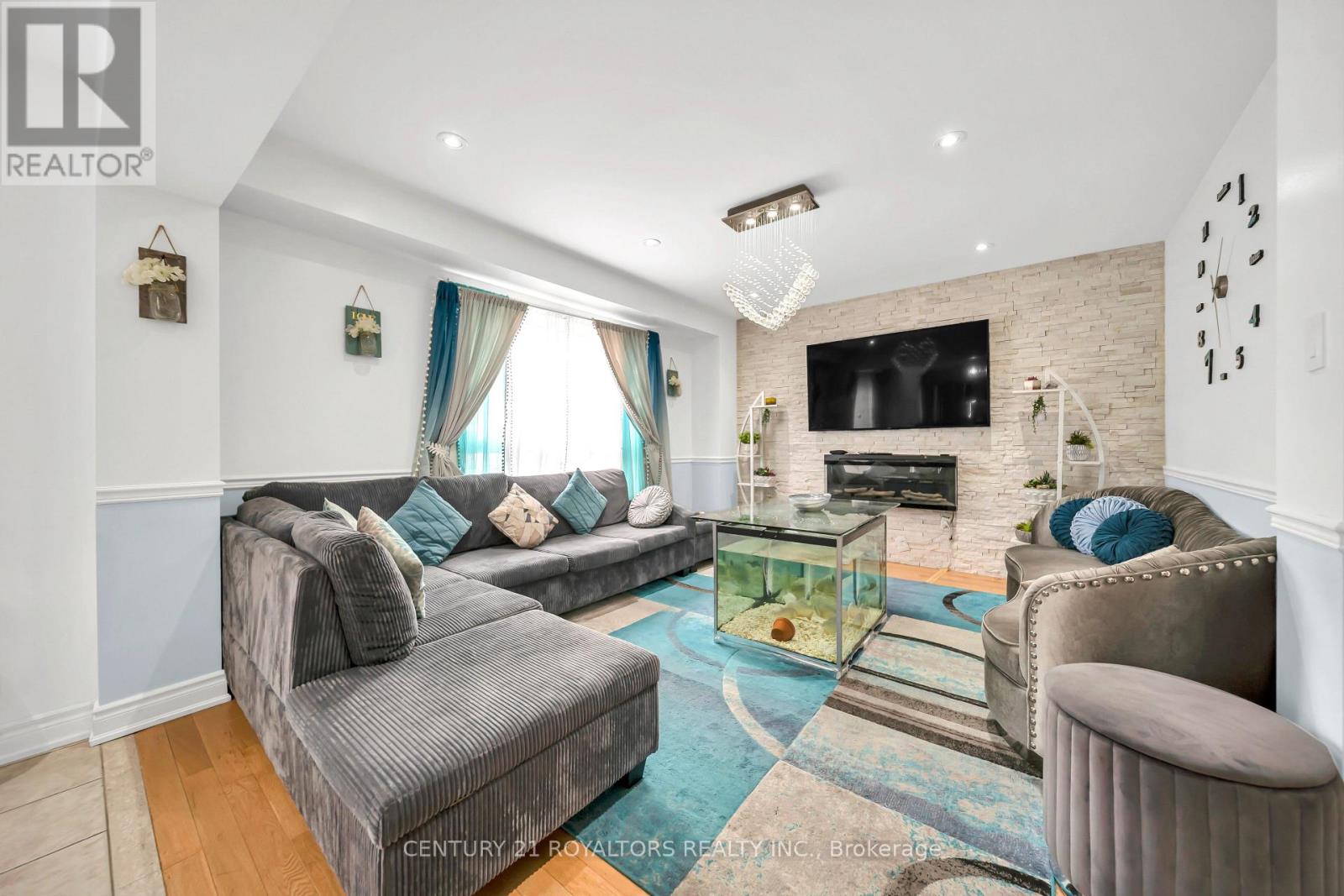 5 Farthingale Crescent, Brampton, Ontario  L7A 1R3 - Photo 9 - W13008234