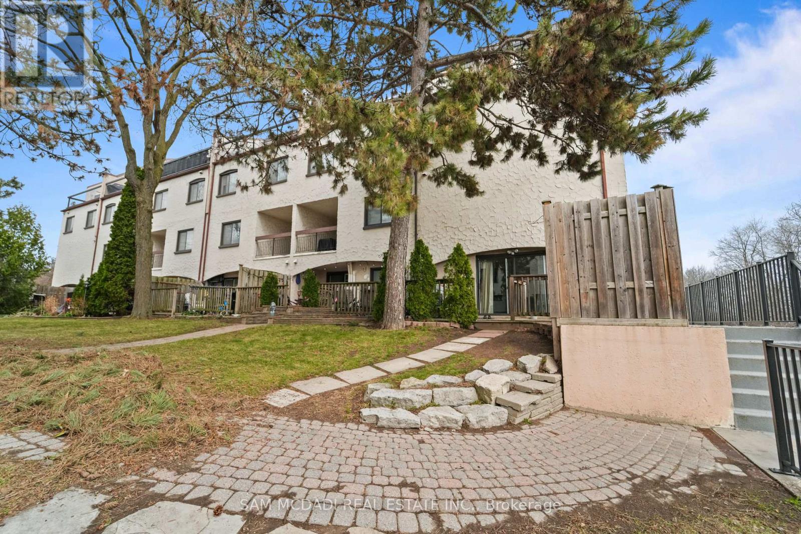 112 - 1050 Falgarwood Drive, Oakville, Ontario  L6H 2P3 - Photo 28 - W13008236