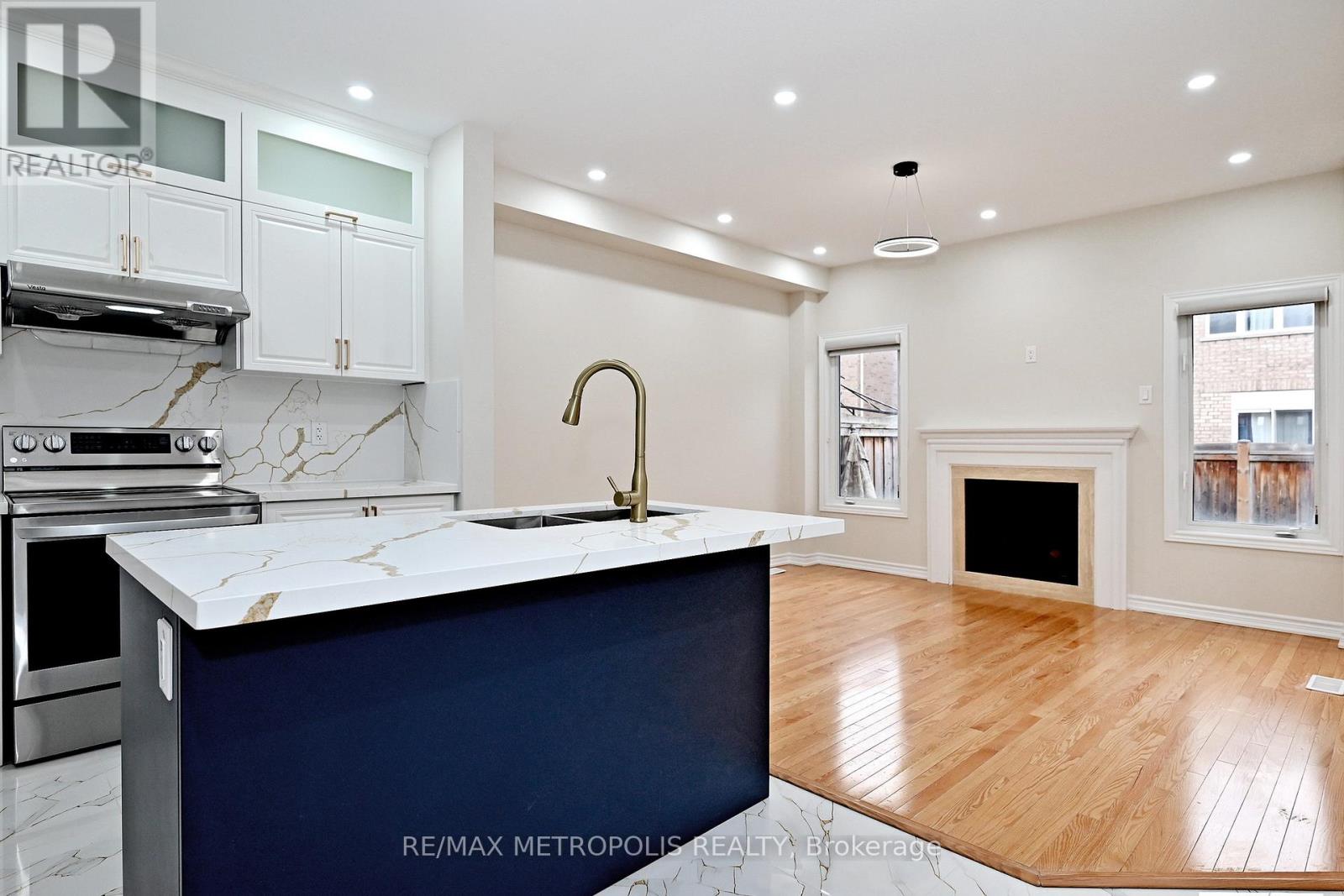 30 Wasaga Road, Brampton, Ontario  L6X 3B1 - Photo 11 - W13008242