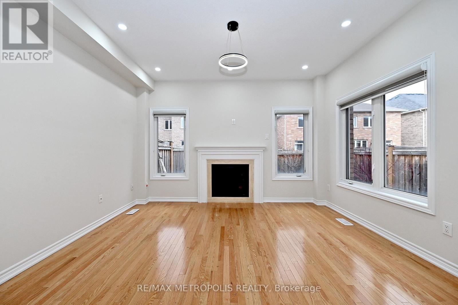 30 Wasaga Road, Brampton, Ontario  L6X 3B1 - Photo 13 - W13008242