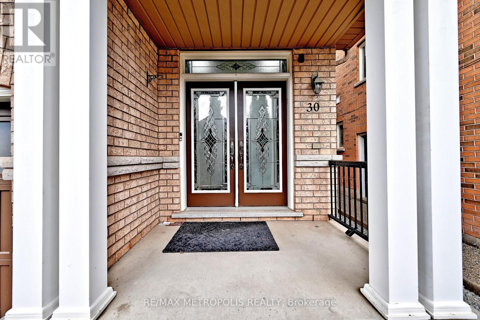 30 Wasaga Road, Brampton, Ontario  L6X 3B1 - Photo 3 - W13008242