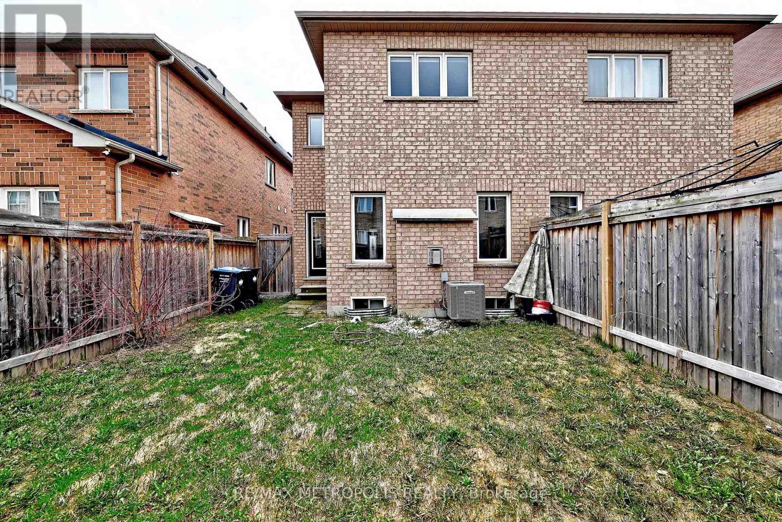 30 Wasaga Road, Brampton, Ontario  L6X 3B1 - Photo 48 - W13008242