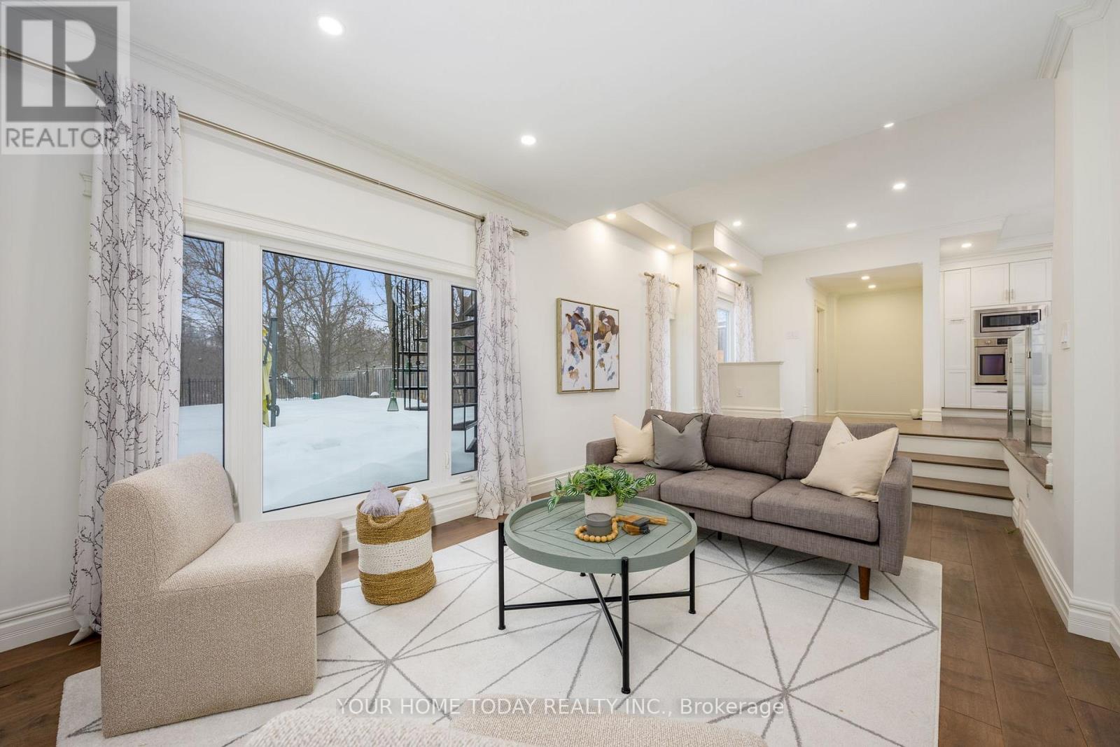 15 Queen Street, Halton Hills, Ontario  L7G 2E3 - Photo 20 - W13008256