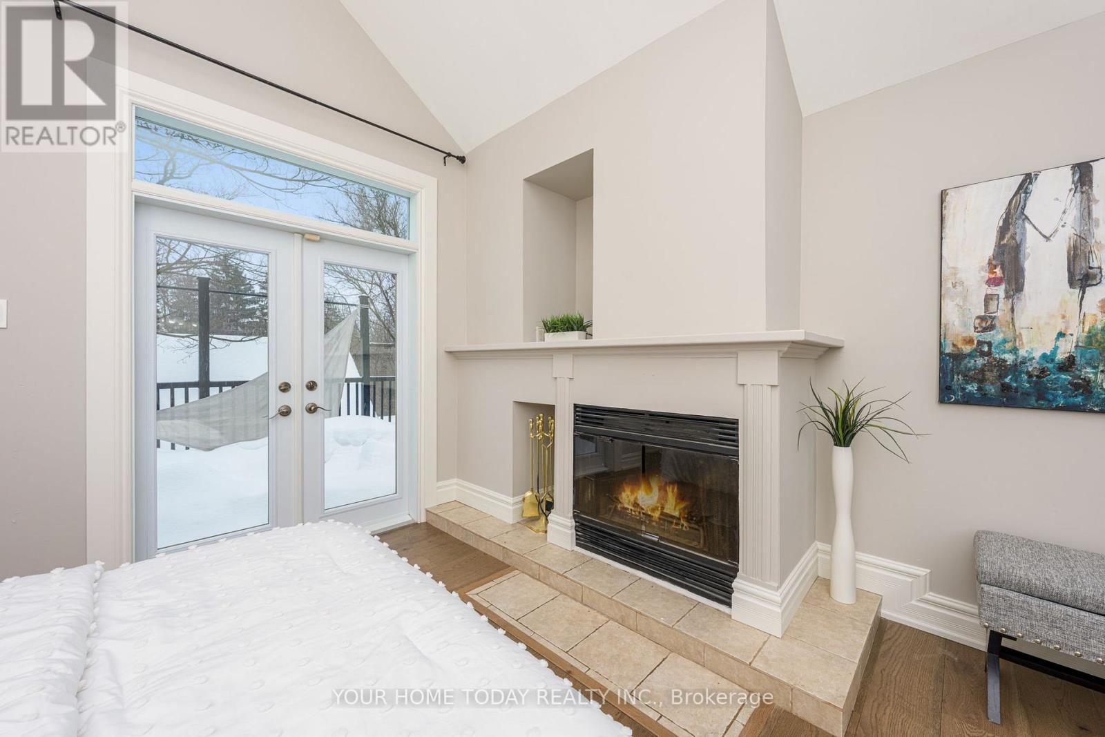 15 Queen Street, Halton Hills, Ontario  L7G 2E3 - Photo 23 - W13008256