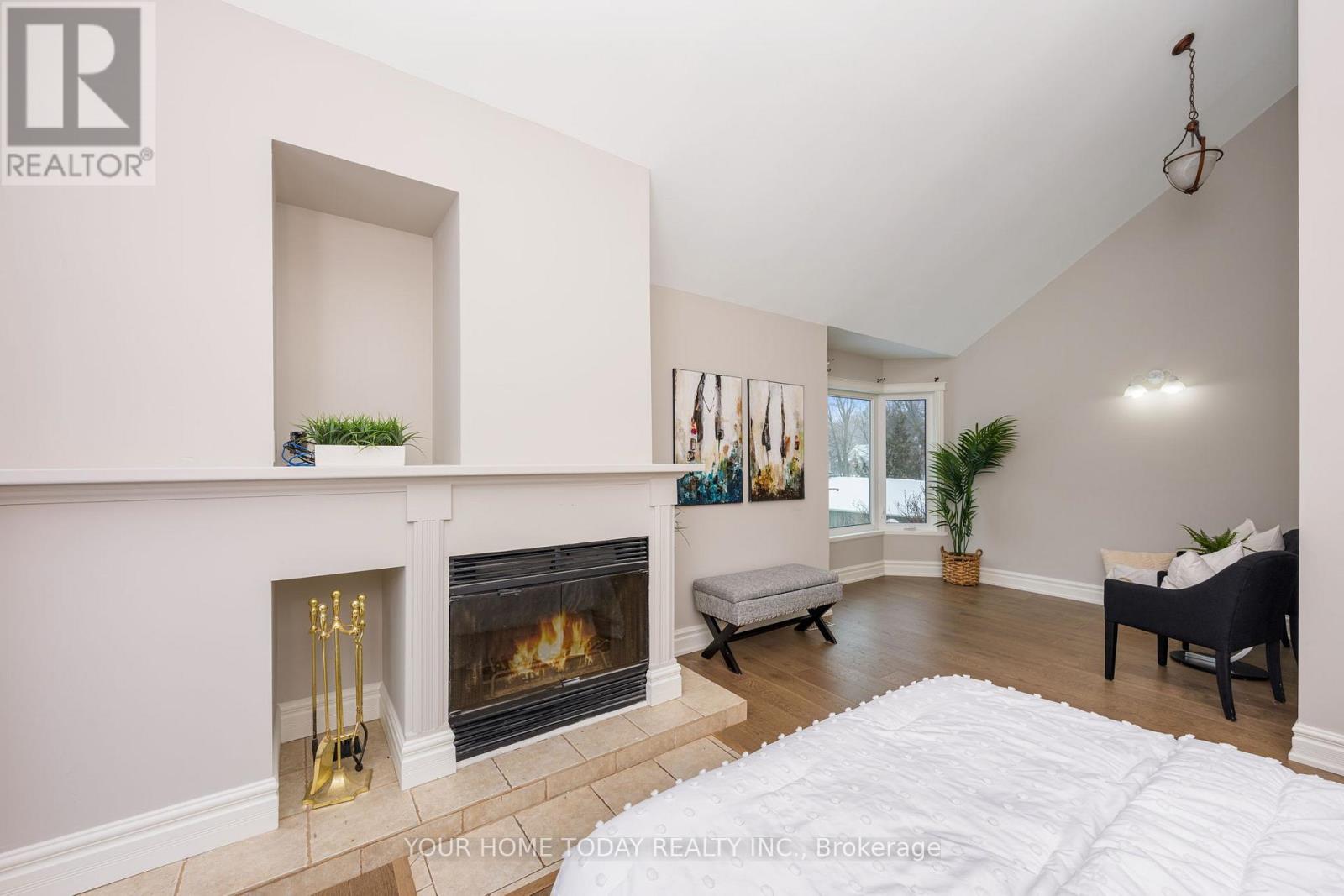 15 Queen Street, Halton Hills, Ontario  L7G 2E3 - Photo 24 - W13008256