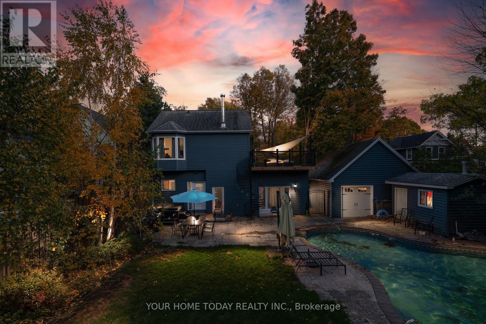 15 Queen Street, Halton Hills, Ontario  L7G 2E3 - Photo 35 - W13008256