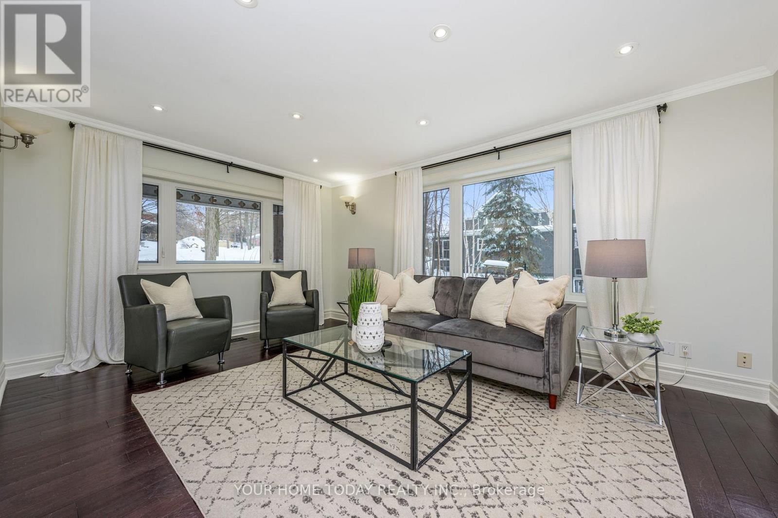 15 Queen Street, Halton Hills, Ontario  L7G 2E3 - Photo 5 - W13008256