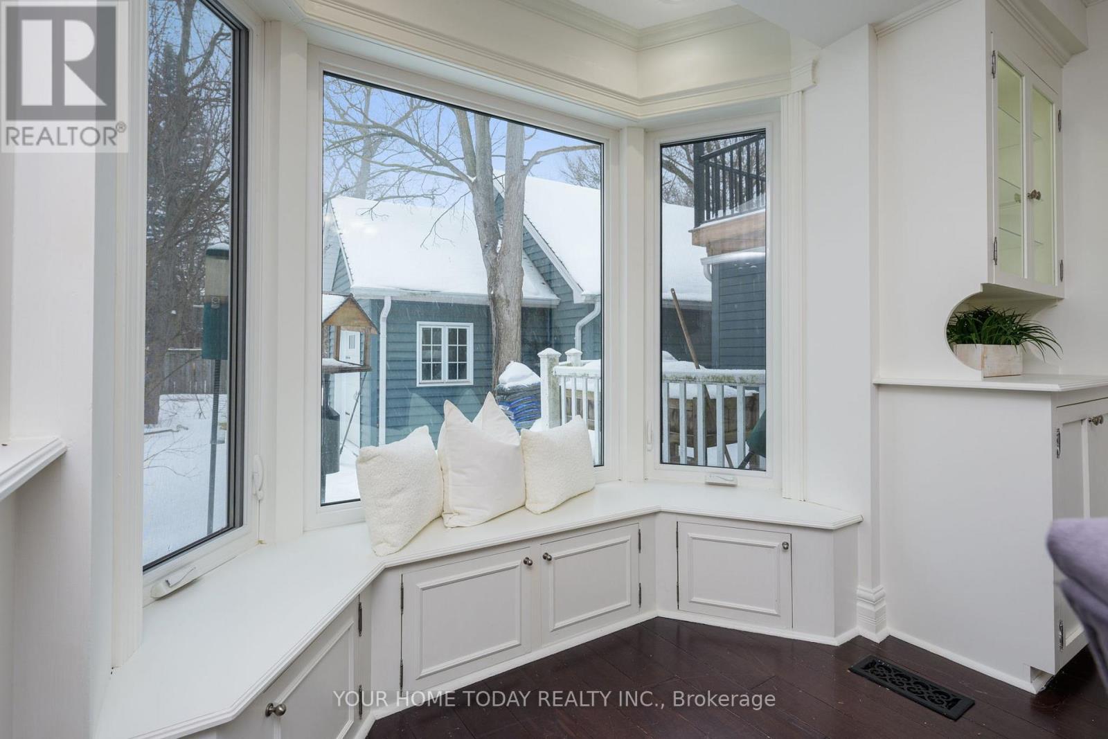 15 Queen Street, Halton Hills, Ontario  L7G 2E3 - Photo 9 - W13008256