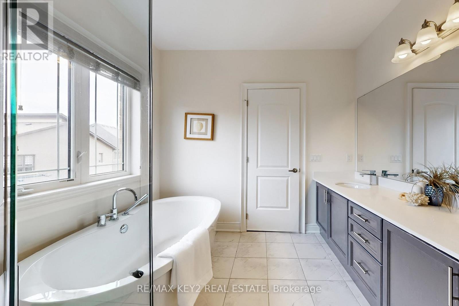 10 Lyle Way, Brampton, Ontario  L6X 5P8 - Photo 32 - W13008262