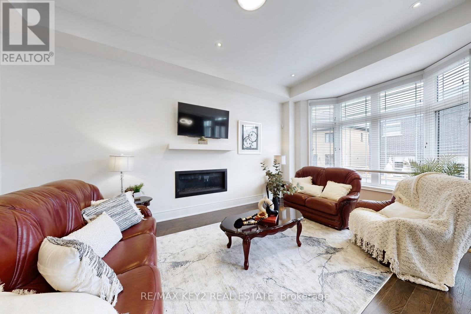 10 Lyle Way, Brampton, Ontario  L6X 5P8 - Photo 6 - W13008262