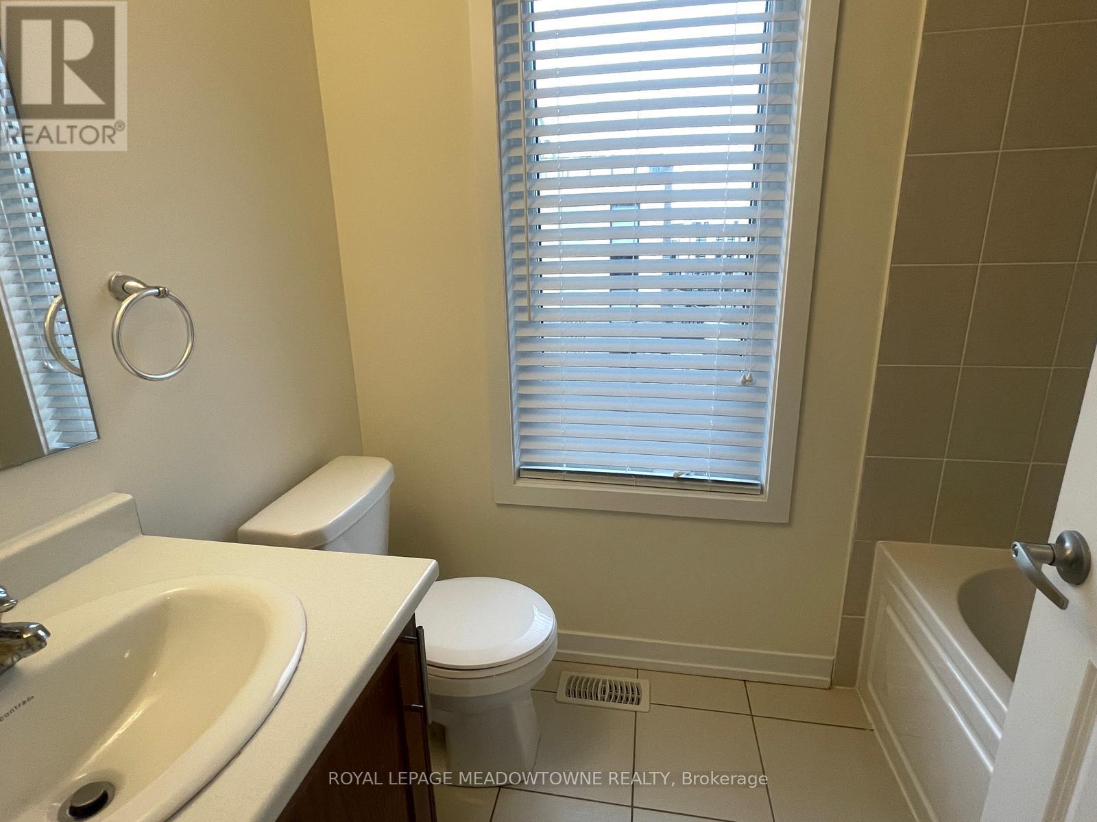 1560 Hilson Heights, Milton, Ontario  L9E 1V5 - Photo 21 - W13008290