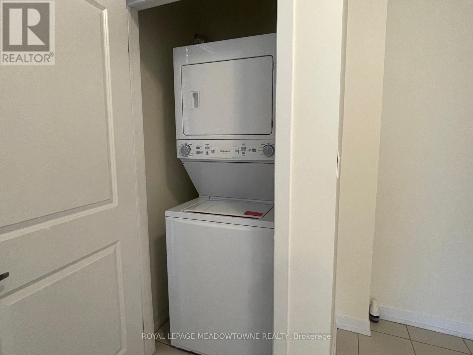 1560 Hilson Heights, Milton, Ontario  L9E 1V5 - Photo 23 - W13008290