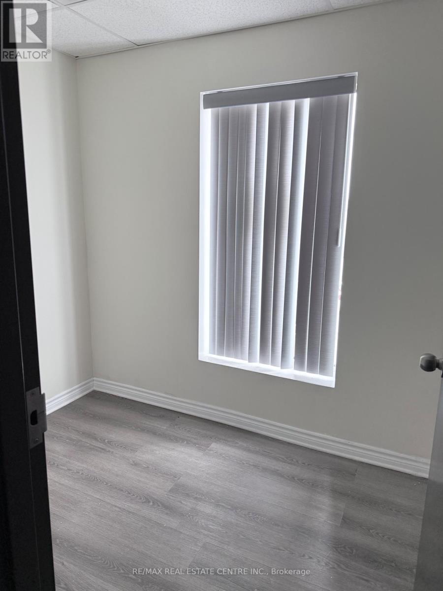 215 - 810 Nipissing Road, Milton, Ontario  L9T 4Z9 - Photo 4 - W13008294