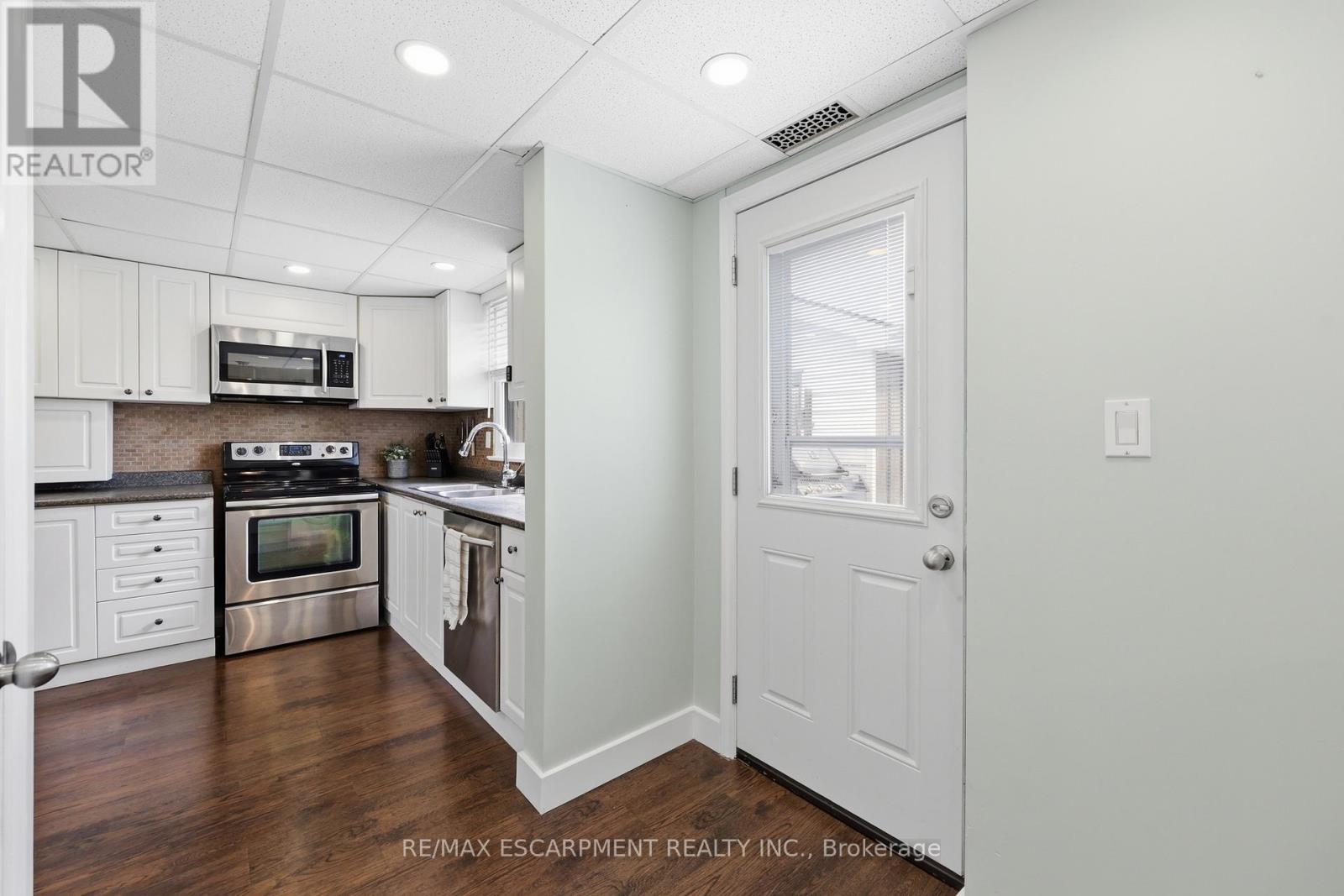 2074 Churchill Avenue, Burlington, Ontario  L7R 3T7 - Photo 13 - W13008296