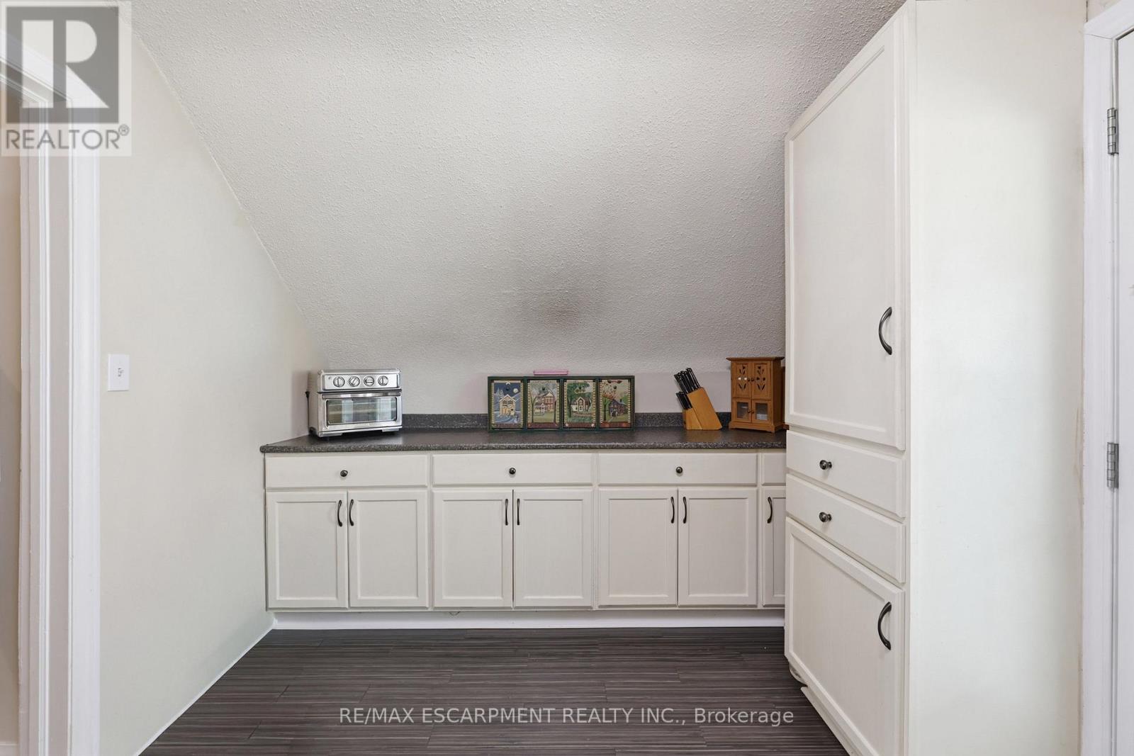 2074 Churchill Avenue, Burlington, Ontario  L7R 3T7 - Photo 24 - W13008296