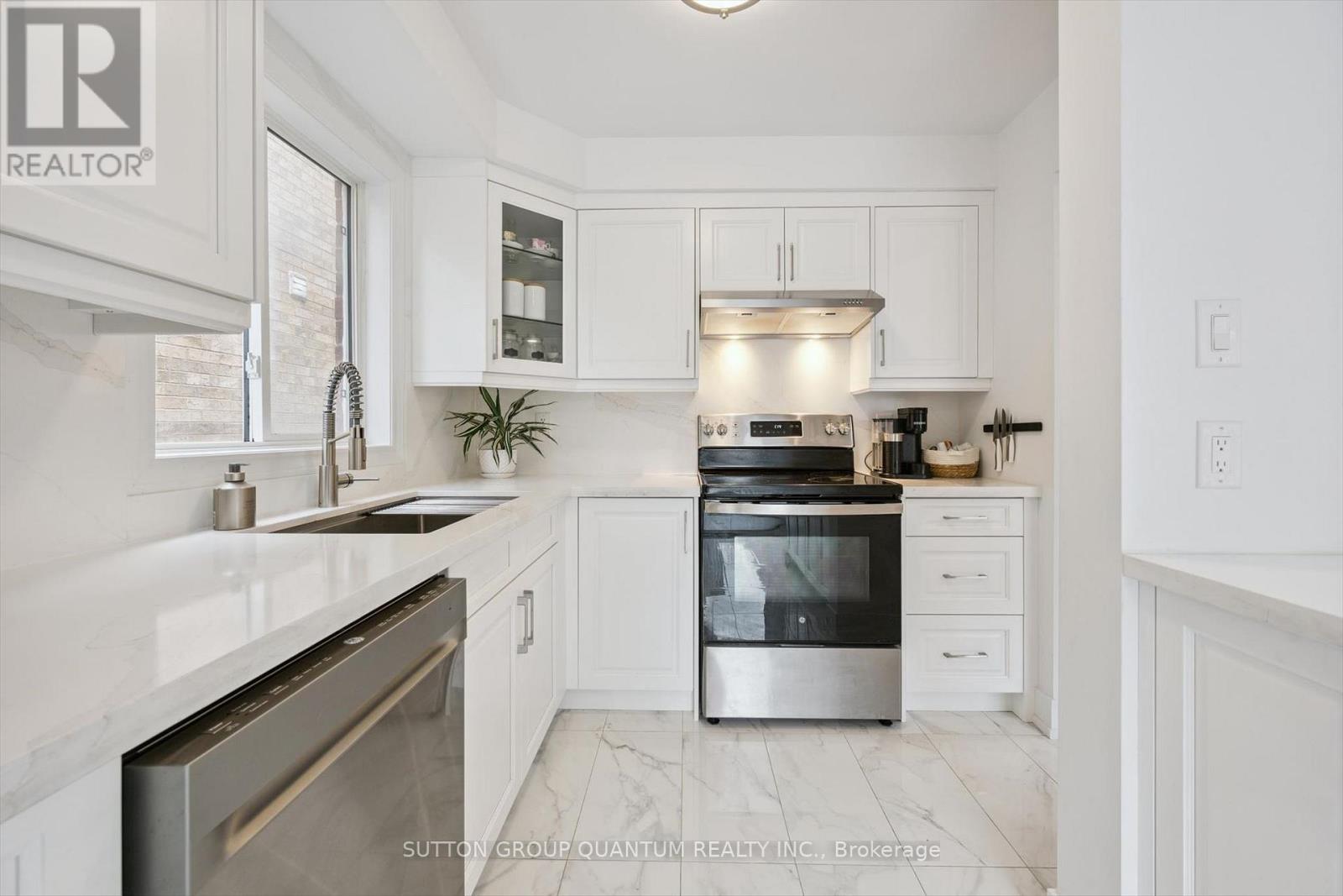 710 Irving Terrace, Milton, Ontario  L9T 6H3 - Photo 15 - W13008302