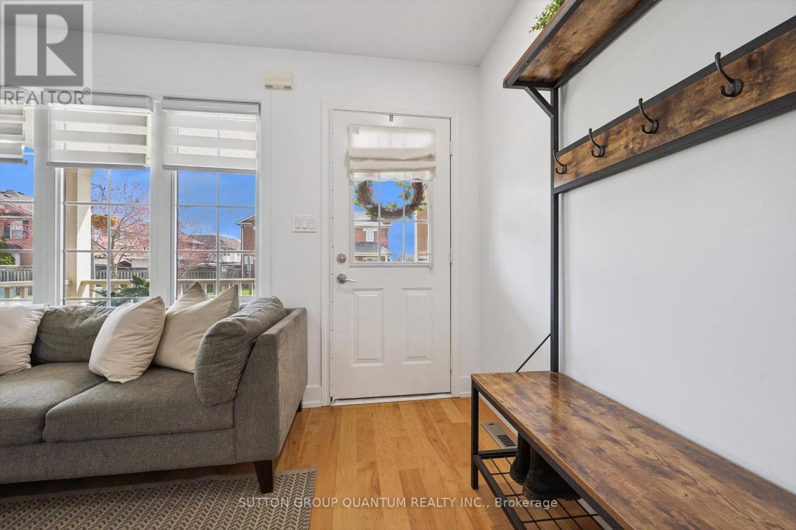 710 Irving Terrace, Milton, Ontario  L9T 6H3 - Photo 3 - W13008302