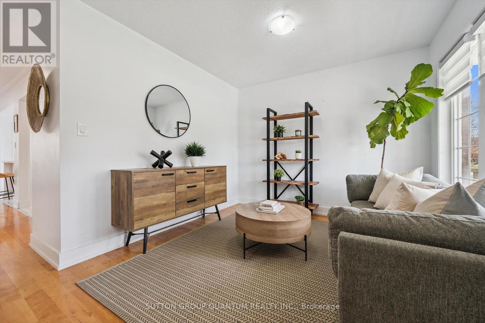 710 Irving Terrace, Milton, Ontario  L9T 6H3 - Photo 4 - W13008302