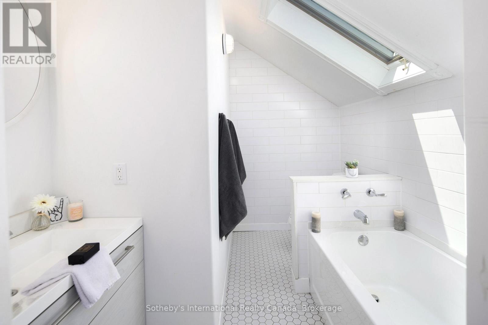 119 Matilda Street, Blue Mountains, Ontario  N0H 1J0 - Photo 47 - X13008212