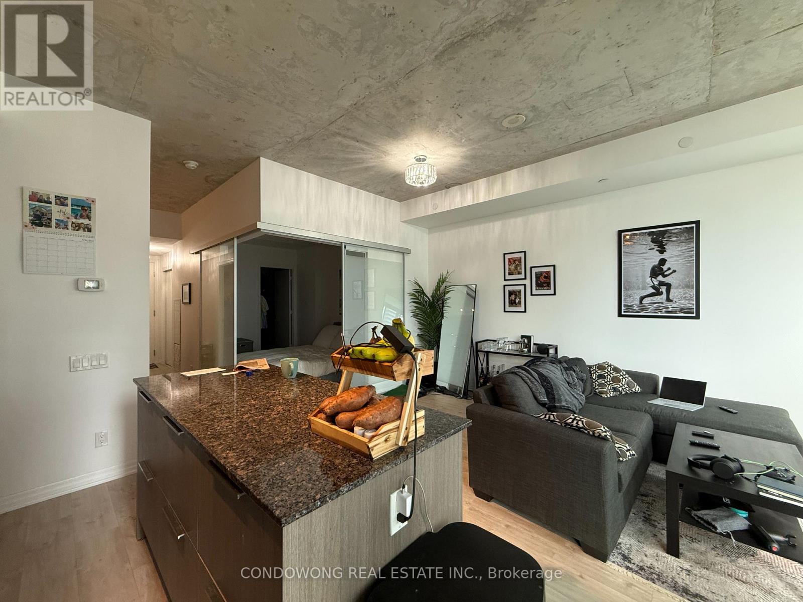 1303 - 88 Blue Jays Way, Toronto, Ontario  M5V 0L7 - Photo 2 - C13008034