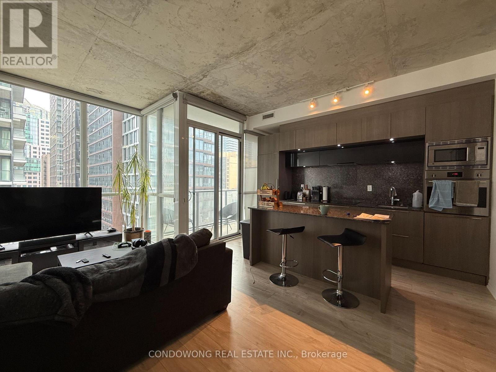 1303 - 88 Blue Jays Way, Toronto, Ontario  M5V 0L7 - Photo 9 - C13008034