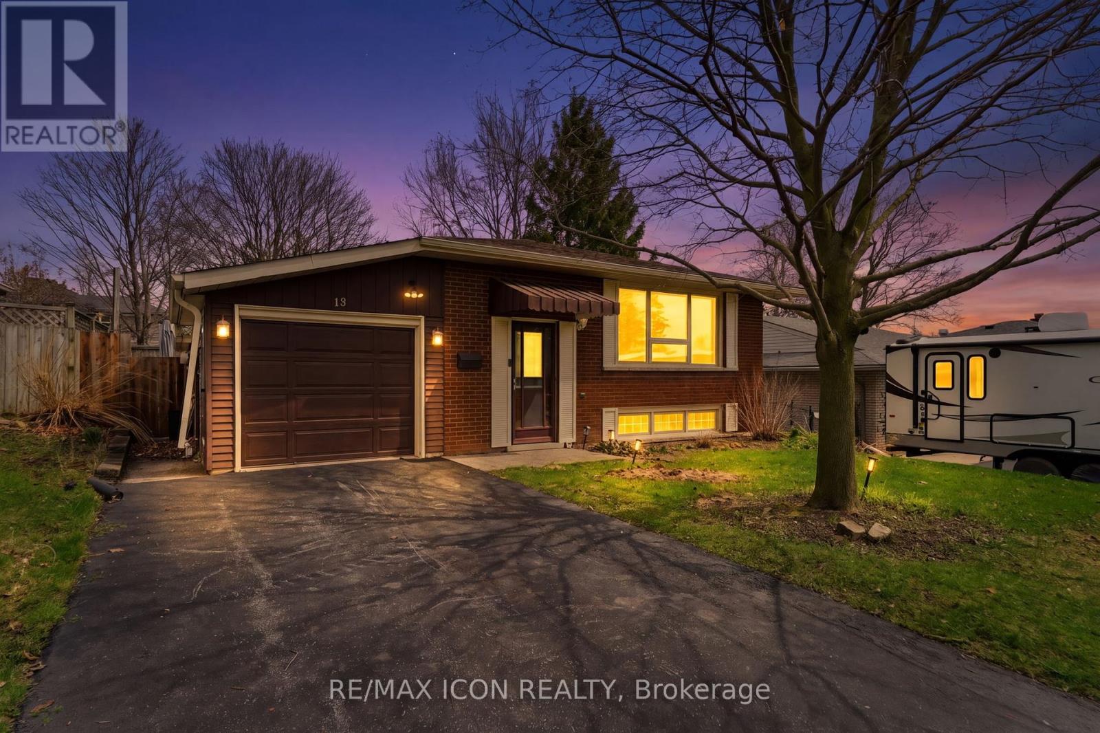 13 Greenwood Drive, Wilmot, Ontario  N3A 1L1 - Photo 3 - X13008104