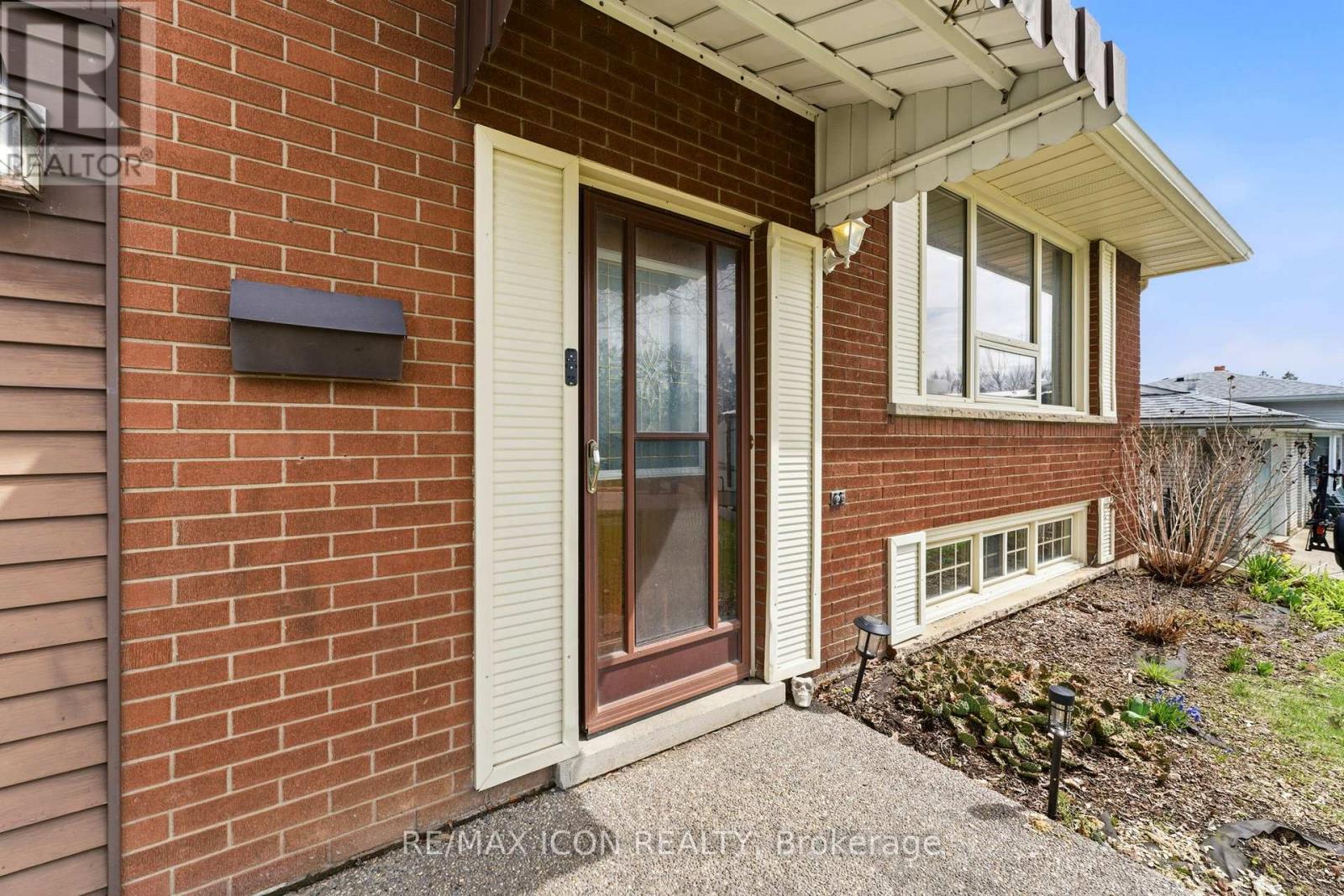 13 Greenwood Drive, Wilmot, Ontario  N3A 1L1 - Photo 4 - X13008104