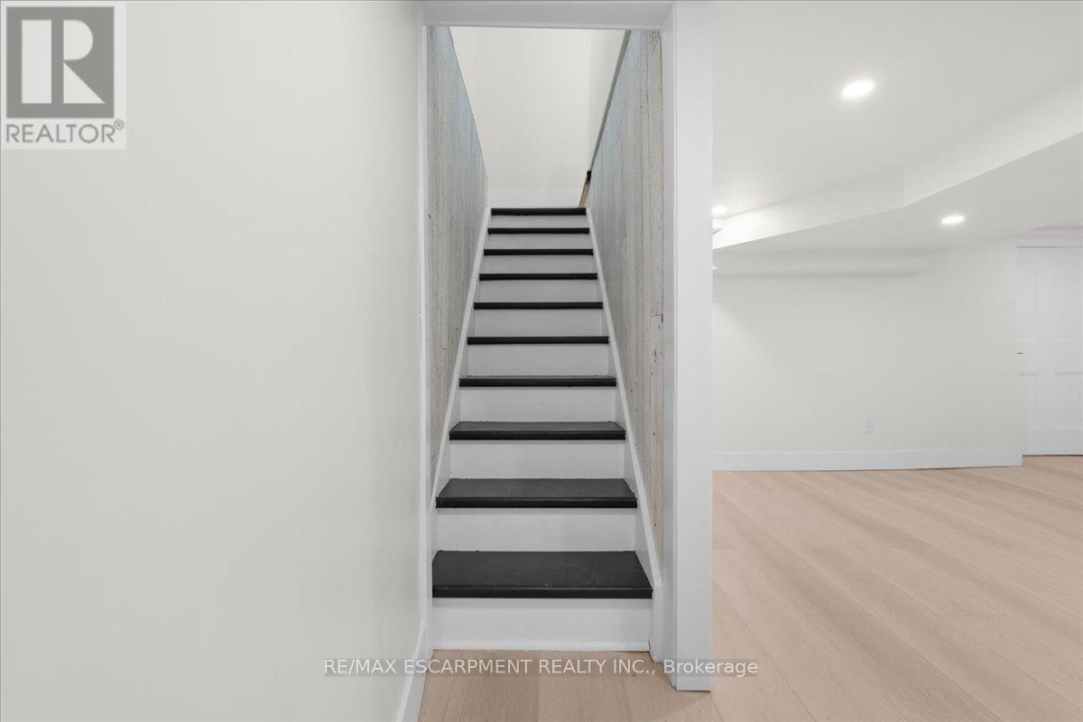 215 Ray Street N, Hamilton, Ontario  L8R 2Y3 - Photo 19 - X13008158