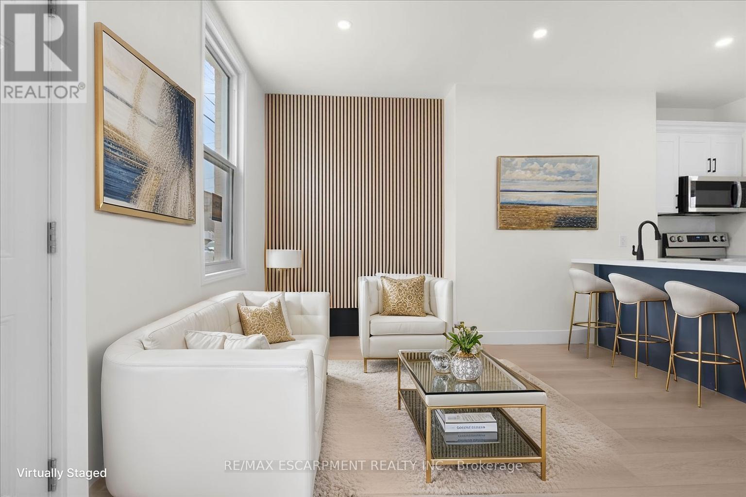 215 Ray Street N, Hamilton, Ontario  L8R 2Y3 - Photo 2 - X13008158