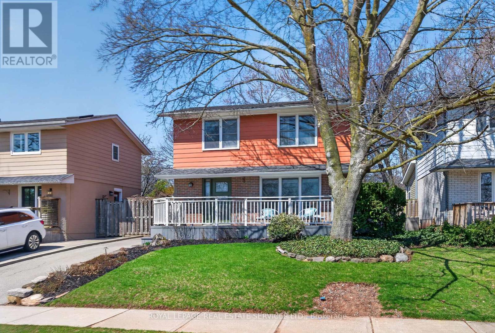 141 Oakdale Drive, Oakville, Ontario  L6H 1J4 - Photo 2 - W12983852