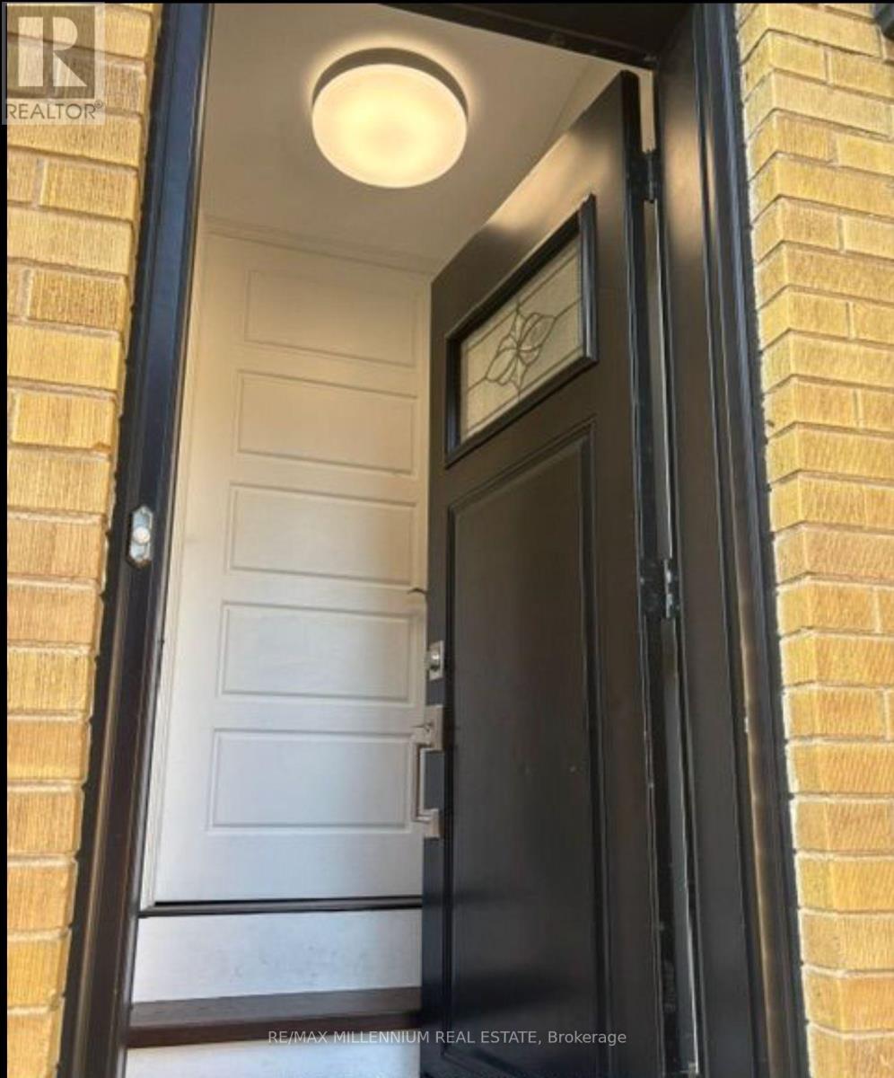 Bsmt - 1341 Freeport Drive, Mississauga, Ontario  L5C 1S5 - Photo 2 - W13008026